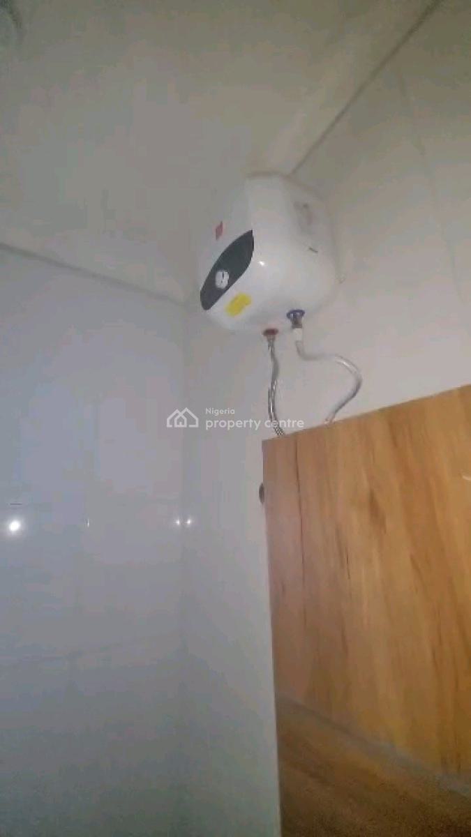 a Room Self Apartment, Onabola Street, Off Pedro Road, Pedro, Gbagada, Lagos, Self Contain (single Rooms) for Rent