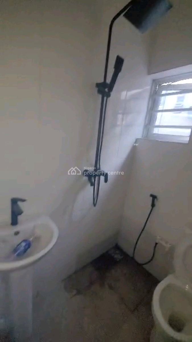 a Room Self Apartment, Onabola Street, Off Pedro Road, Pedro, Gbagada, Lagos, Self Contain (single Rooms) for Rent