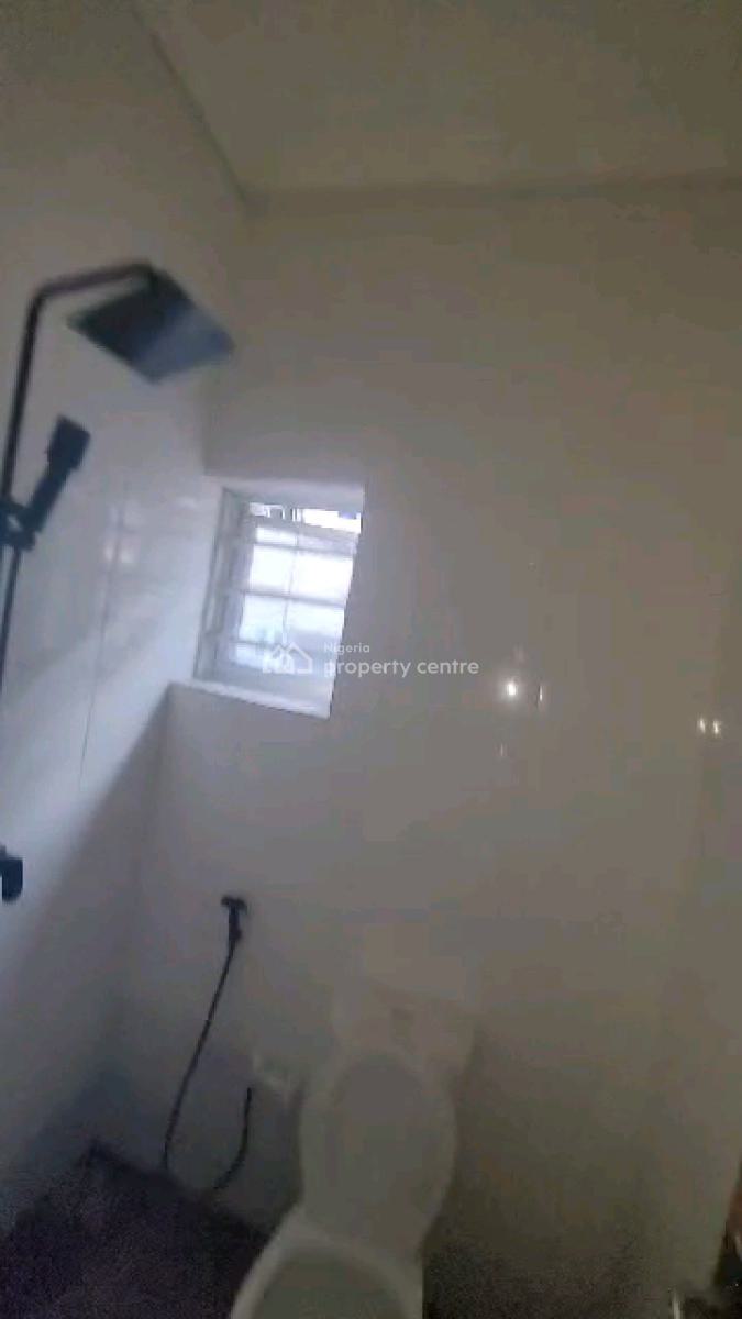 a Room Self Apartment, Onabola Street, Off Pedro Road, Pedro, Gbagada, Lagos, Self Contain (single Rooms) for Rent