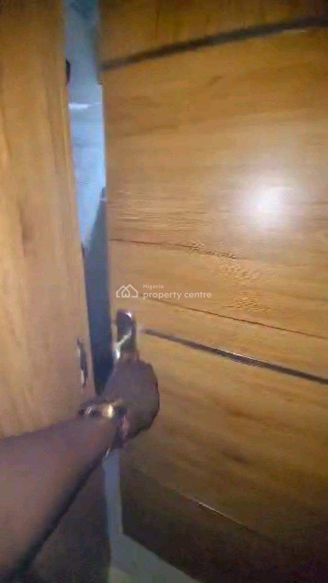 a Room Self Apartment, Onabola Street, Off Pedro Road, Pedro, Gbagada, Lagos, Self Contain (single Rooms) for Rent