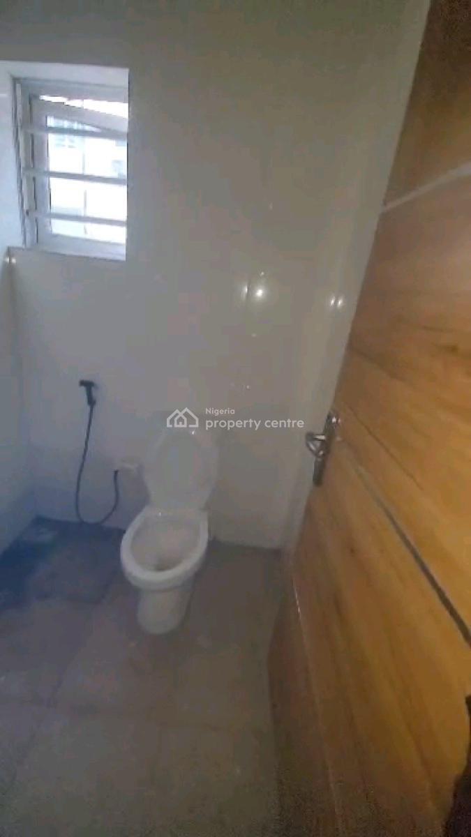 a Room Self Apartment, Onabola Street, Off Pedro Road, Pedro, Gbagada, Lagos, Self Contain (single Rooms) for Rent