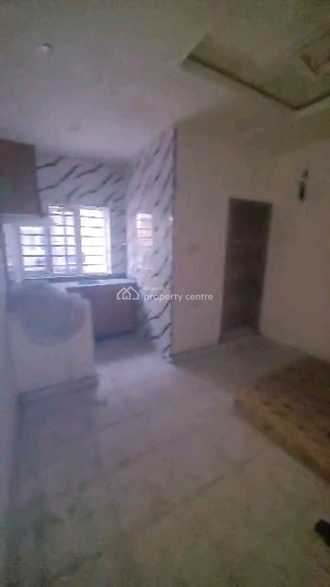 a Room Self Apartment, Onabola Street, Off Pedro Road, Pedro, Gbagada, Lagos, Self Contain (single Rooms) for Rent