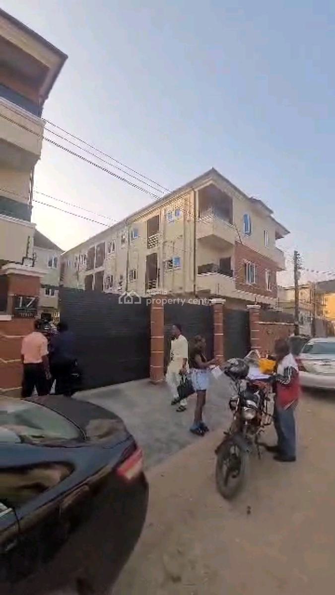 a Room Self Apartment, Onabola Street, Off Pedro Road, Pedro, Gbagada, Lagos, Self Contain (single Rooms) for Rent