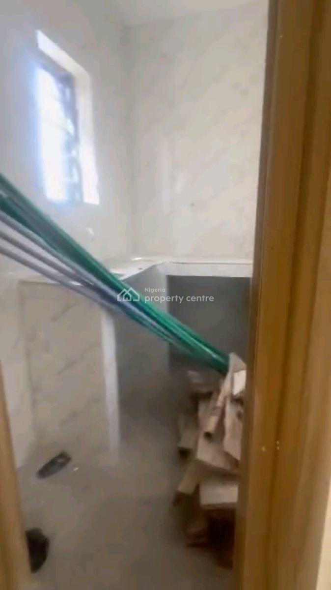 Standard and Spacious Miniflat, Makoko, Yaba, Lagos, Mini Flat (room and Parlour) for Rent