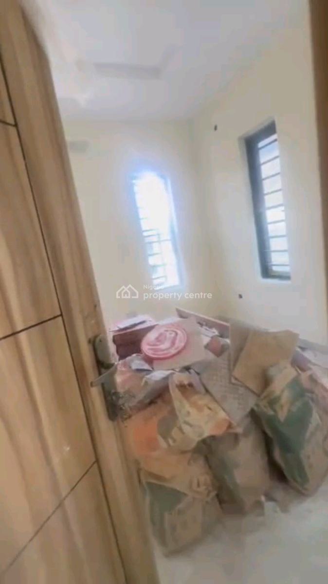 Standard and Spacious Miniflat, Makoko, Yaba, Lagos, Mini Flat (room and Parlour) for Rent