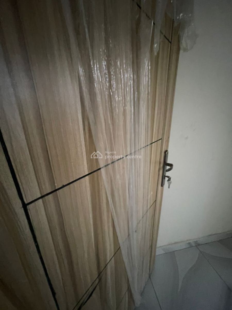 Standard and Spacious Miniflat, Makoko, Yaba, Lagos, Mini Flat (room and Parlour) for Rent