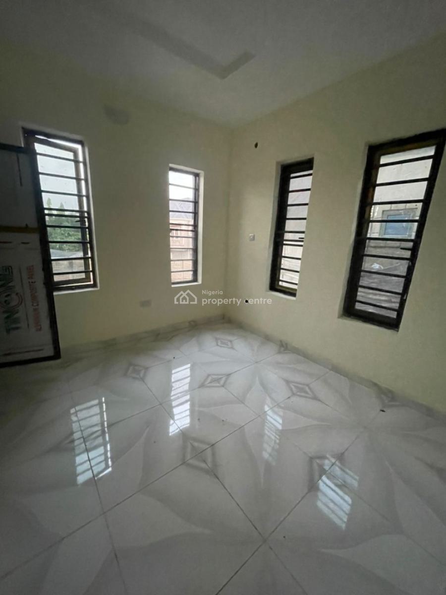 Standard and Spacious Miniflat, Makoko, Yaba, Lagos, Mini Flat (room and Parlour) for Rent