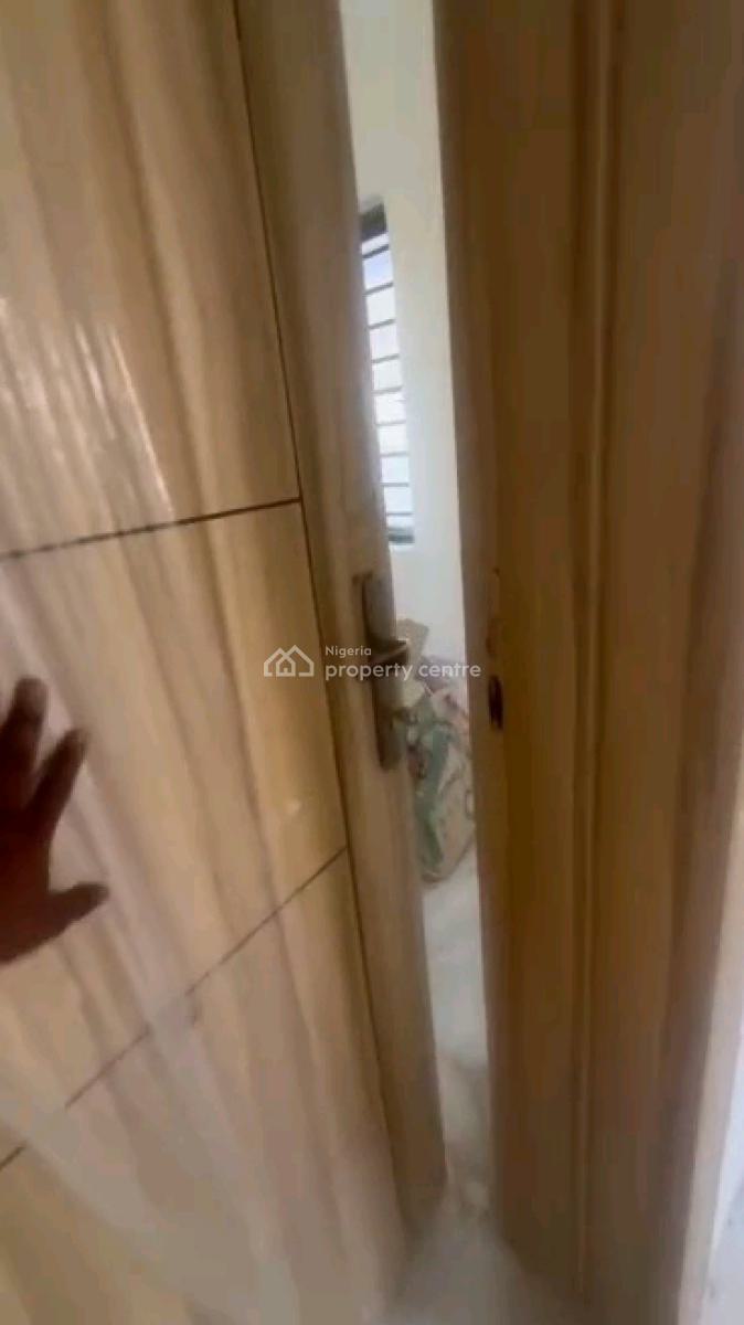 Standard and Spacious Miniflat, Makoko, Yaba, Lagos, Mini Flat (room and Parlour) for Rent