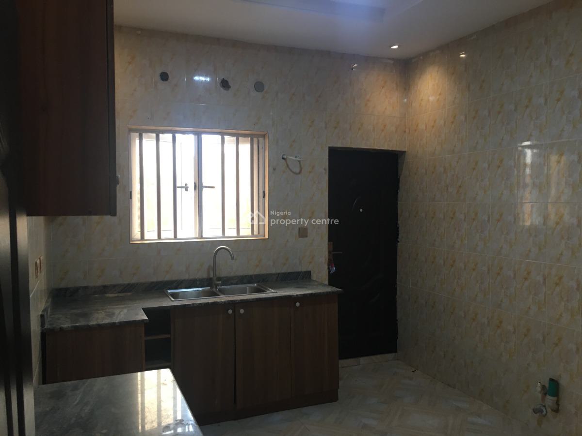 Healthy 3 Bedrooms Detached Duplex, Off Oluodo Road, Ebute, Ikorodu, Lagos, Terraced Duplex for Rent