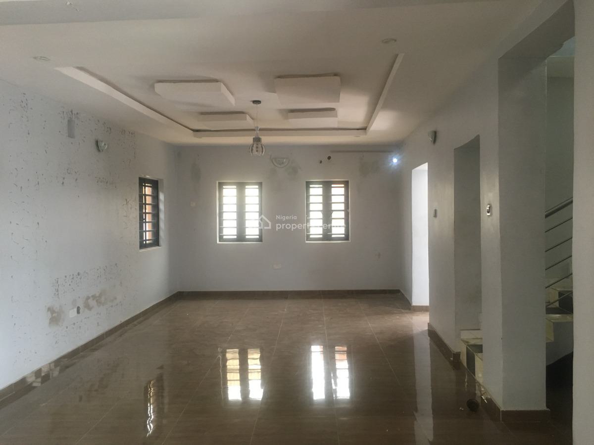 Healthy 3 Bedrooms Detached Duplex, Off Oluodo Road, Ebute, Ikorodu, Lagos, Detached Duplex for Rent