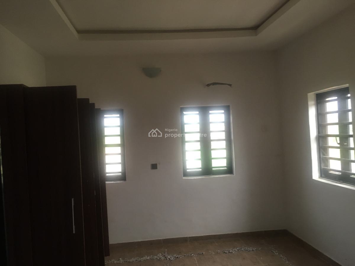 Healthy 3 Bedrooms Detached Duplex, Off Oluodo Road, Ebute, Ikorodu, Lagos, Detached Duplex for Rent