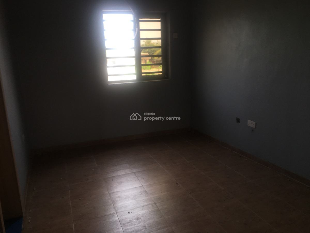 Healthy 3 Bedrooms Detached Duplex, Off Oluodo Road, Ebute, Ikorodu, Lagos, Detached Duplex for Rent