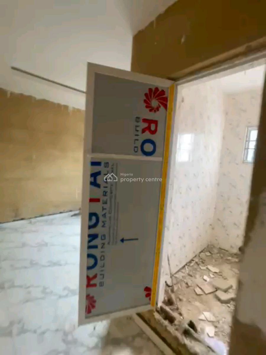 Standard Room Self Contain, Off Fetuga Street, Ladilak, Pedro, Gbagada, Lagos, Self Contain (single Rooms) for Rent