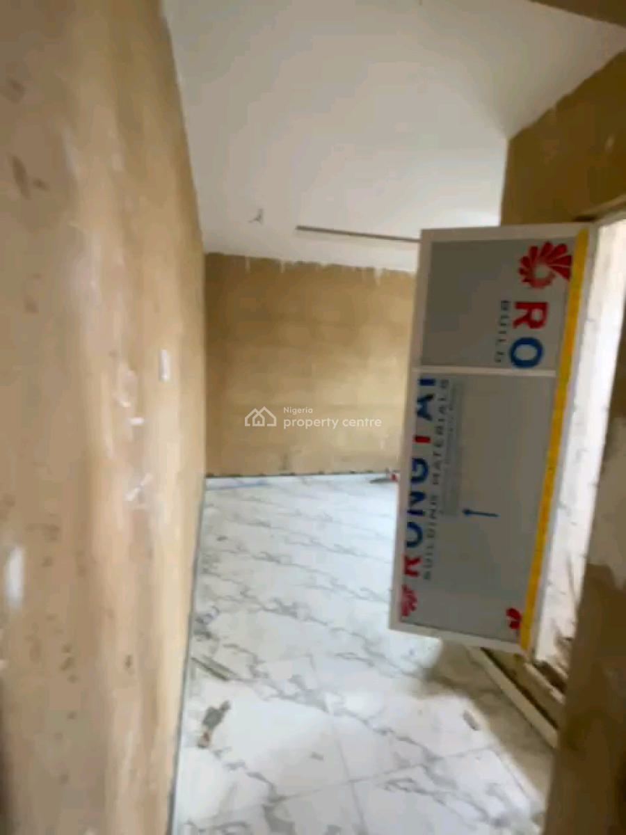 Standard Self Contain, Off Fetuga Street, Ladilak, Pedro, Gbagada, Lagos, Self Contain (single Rooms) for Rent