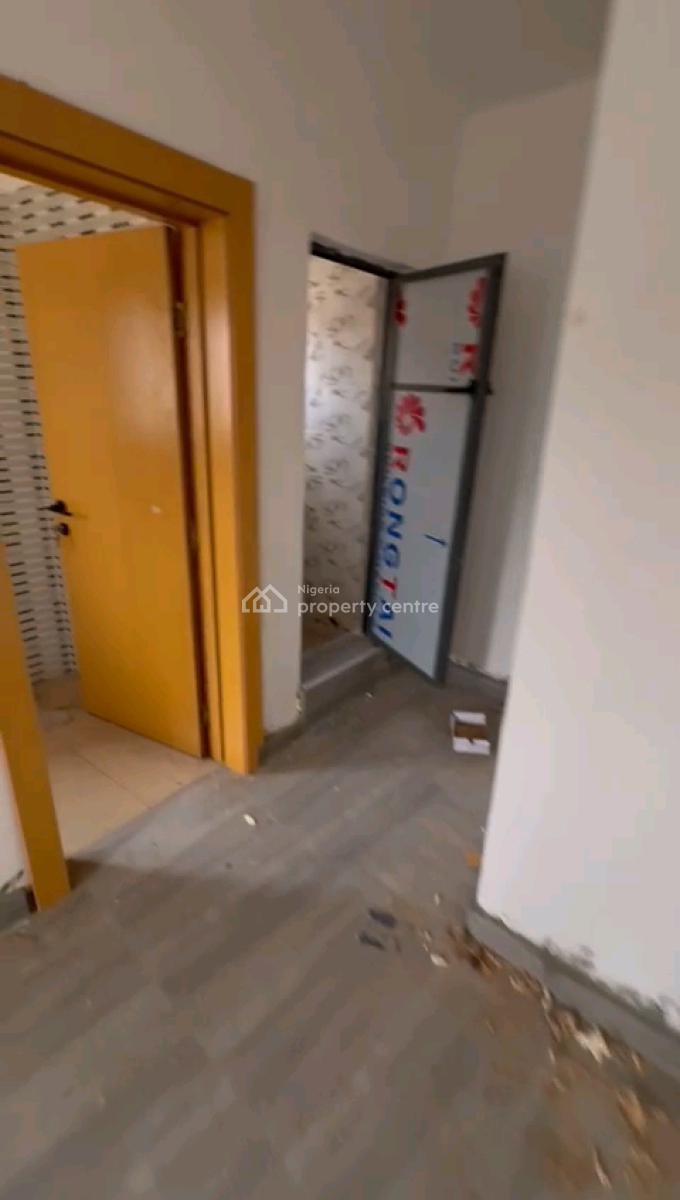 Newly Built Decent Spacious Mini Upflat and Down Flat with 2toilet, New Garage, Gbagada, Lagos, Mini Flat (room and Parlour) for Rent