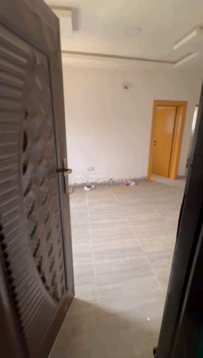 Newly Built Decent Spacious Mini Upflat and Down Flat with 2toilet, New Garage, Gbagada, Lagos, Mini Flat (room and Parlour) for Rent