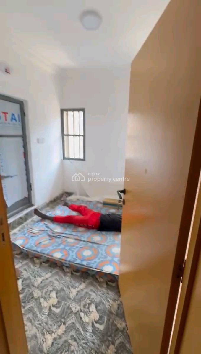 Newly Built Decent Spacious Mini Upflat and Down Flat with 2toilet, New Garage, Gbagada, Lagos, Mini Flat (room and Parlour) for Rent