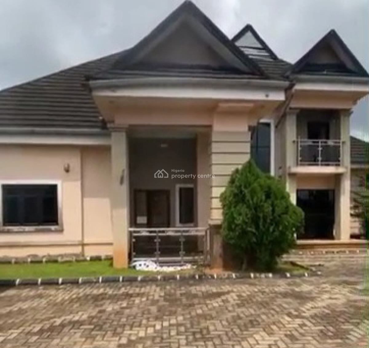 4bedroom Penthouse Bungalow with 2 Parlours 100ft By 100ft Land, Ebo Quarters By Market Square, Off Airport Road, Benin, Oredo, Edo, House for Sale