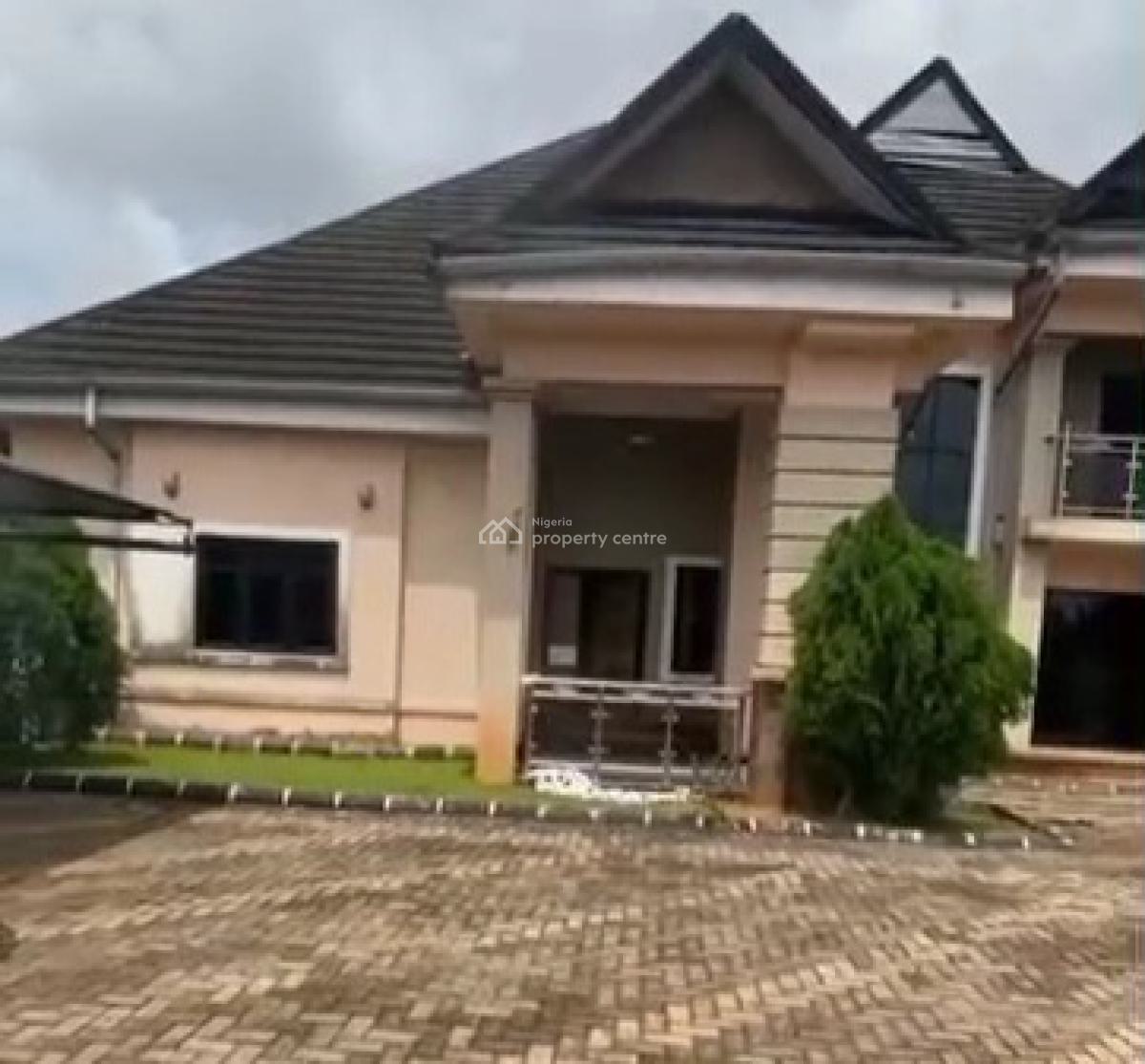 4bedroom Penthouse Bungalow with 2 Parlours 100ft By 100ft Land, Ebo Quarters By Market Square, Off Airport Road, Benin, Oredo, Edo, House for Sale