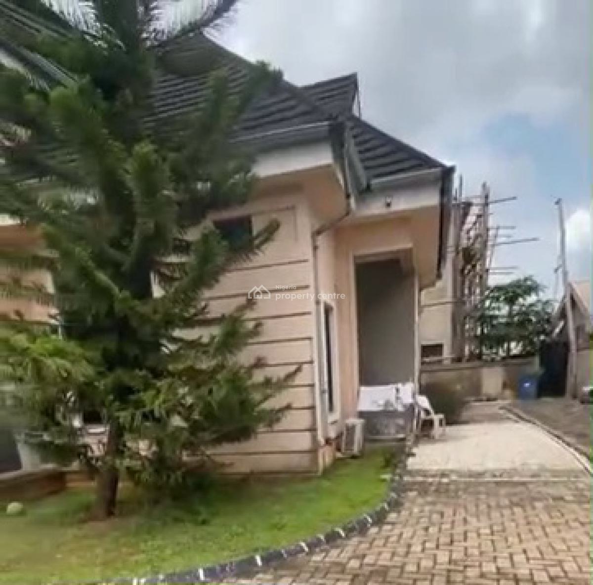 4bedroom Penthouse Bungalow with 2 Parlours 100ft By 100ft Land, Ebo Quarters By Market Square, Off Airport Road, Benin, Oredo, Edo, House for Sale