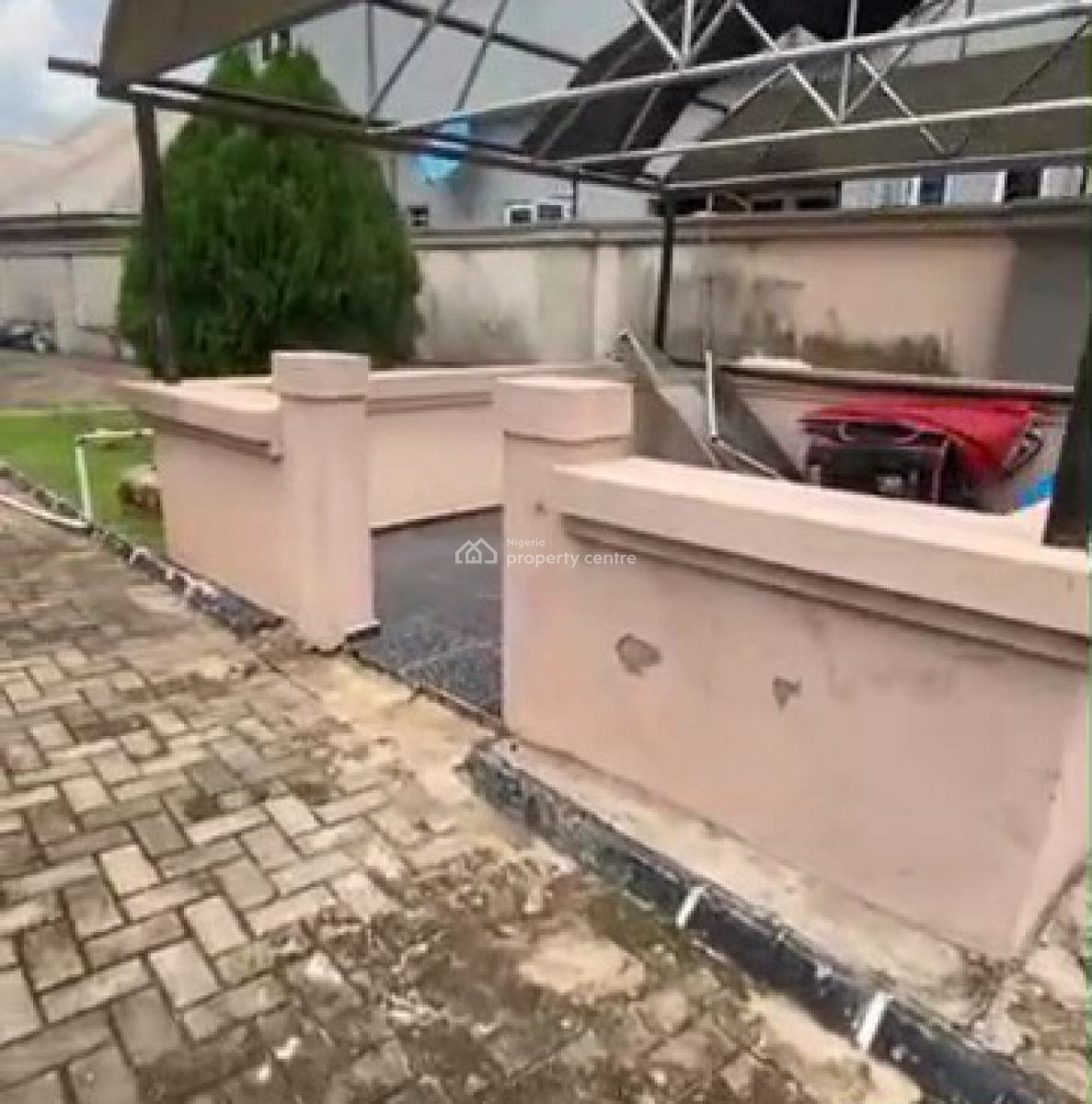 4bedroom Penthouse Bungalow with 2 Parlours 100ft By 100ft Land, Ebo Quarters By Market Square, Off Airport Road, Benin, Oredo, Edo, House for Sale