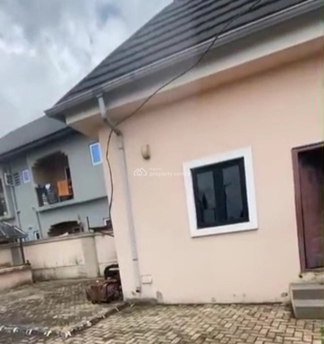 4bedroom Penthouse Bungalow with 2 Parlours 100ft By 100ft Land, Ebo Quarters By Market Square, Off Airport Road, Benin, Oredo, Edo, House for Sale
