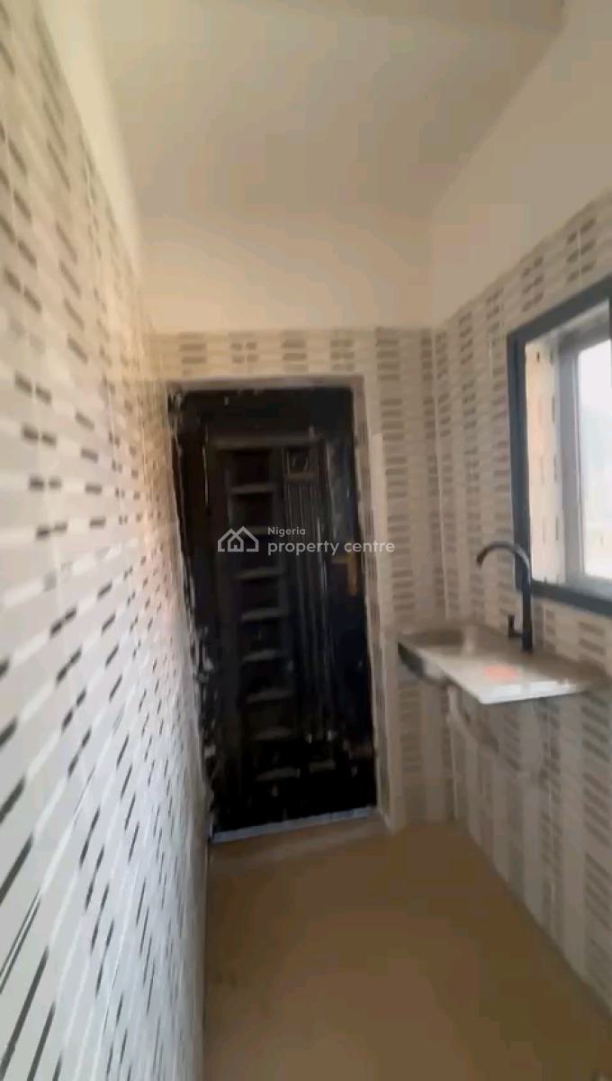 Newly Built Decent Spacious Mini Upflat and Down Flat with 2toilet, New Garage, Gbagada, Lagos, Mini Flat (room and Parlour) for Rent