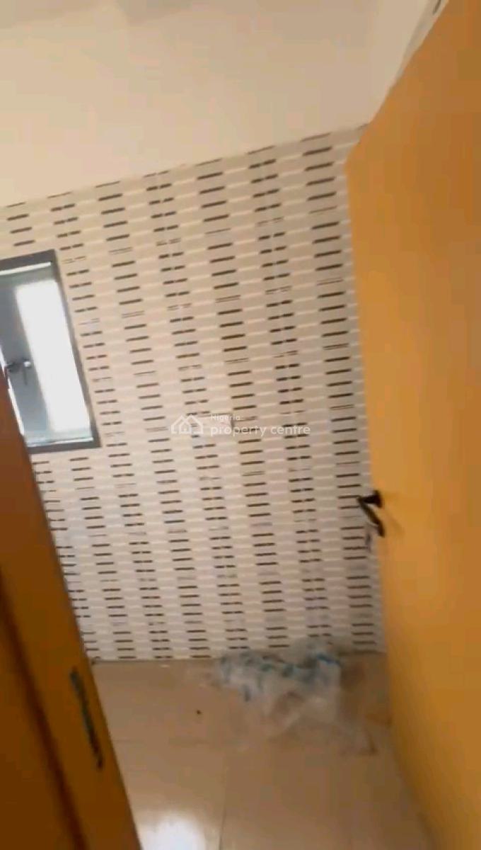 Newly Built Decent Spacious Mini Upflat and Down Flat with 2toilet, New Garage, Gbagada, Lagos, Mini Flat (room and Parlour) for Rent