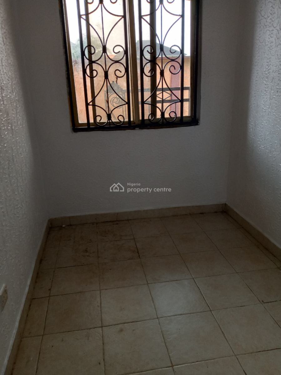 Standard Room and Parlor, New Road By James Hope University, Lekki Phase 1, Lekki, Lagos, Mini Flat (room and Parlour) for Rent