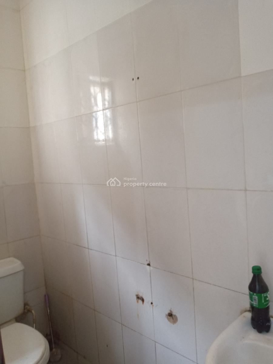 Standard Room and Parlor, New Road By James Hope University, Lekki Phase 1, Lekki, Lagos, Mini Flat (room and Parlour) for Rent