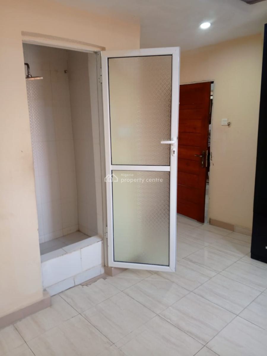 a Standard 3 Bedroom Flat, Gra, Ogudu, Lagos, Flat / Apartment for Rent