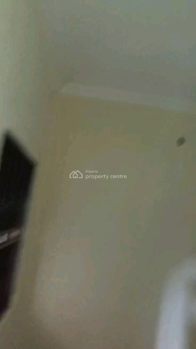 Mini Flat, Adekunle, Yaba, Lagos, Mini Flat (room and Parlour) for Rent