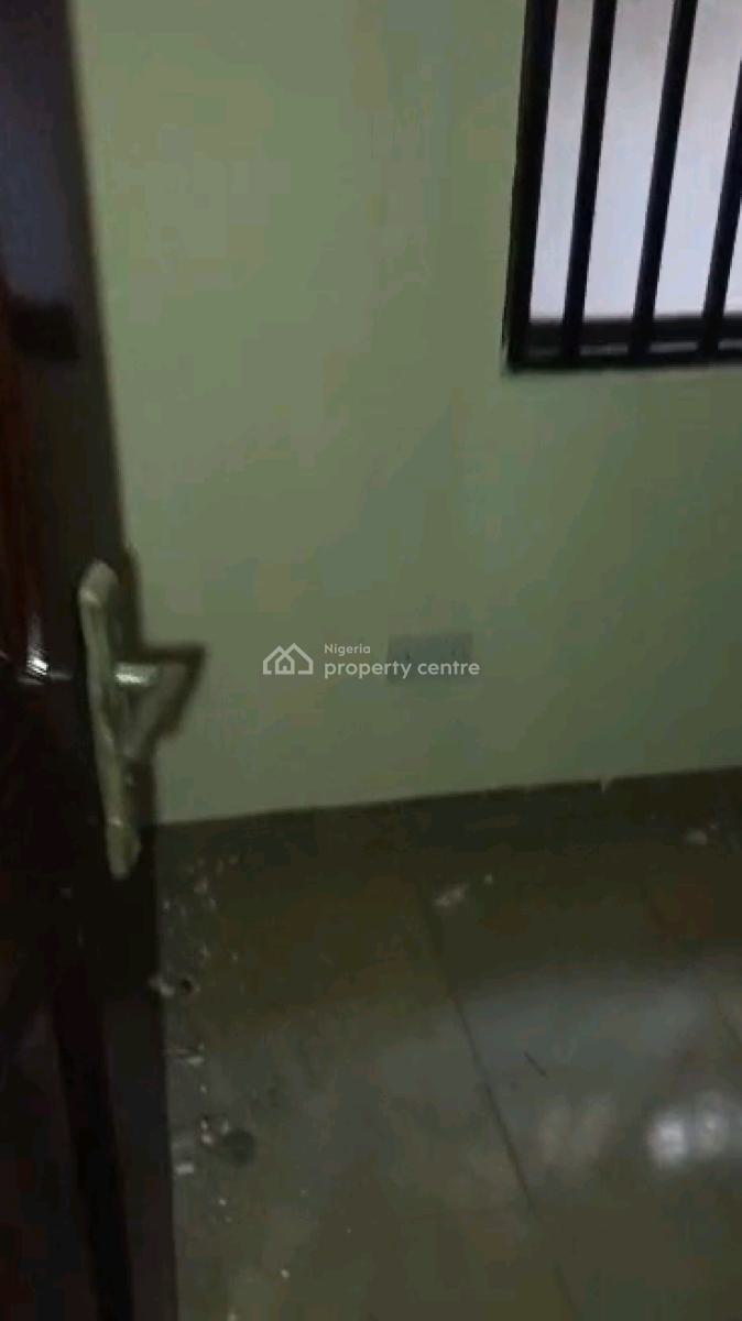 Mini Flat, Adekunle, Yaba, Lagos, Mini Flat (room and Parlour) for Rent