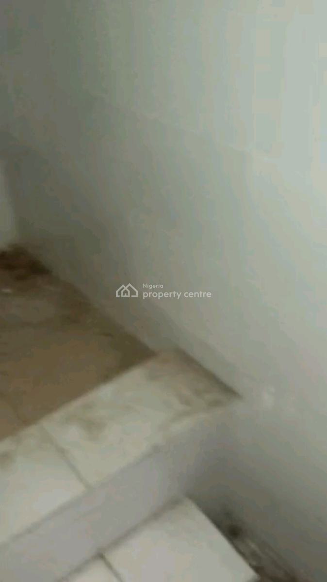 Mini Flat, Adekunle, Yaba, Lagos, Mini Flat (room and Parlour) for Rent