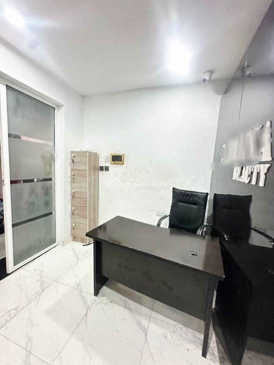 Spacious Commercial Shop Space, Lekki Phase 1, Lekki, Lagos, Shop for Rent