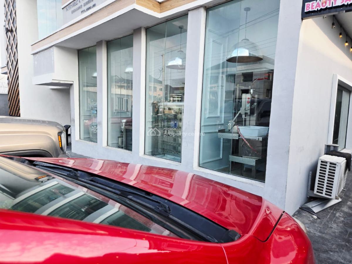 Spacious Commercial Shop Space, Lekki Phase 1, Lekki, Lagos, Shop for Rent