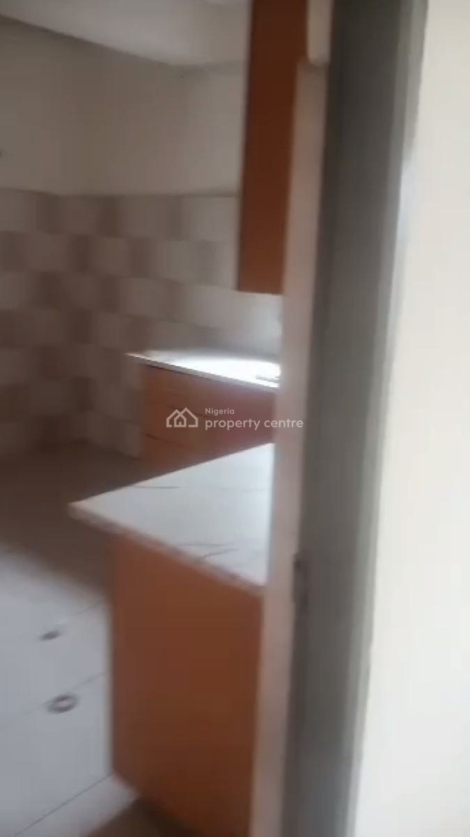 Spacious & Clean 2 Bedroom Apartment, Mende, Maryland, Lagos, Flat / Apartment for Rent