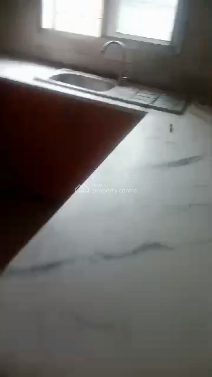 Spacious & Clean 2 Bedroom Apartment, Mende, Maryland, Lagos, Flat / Apartment for Rent