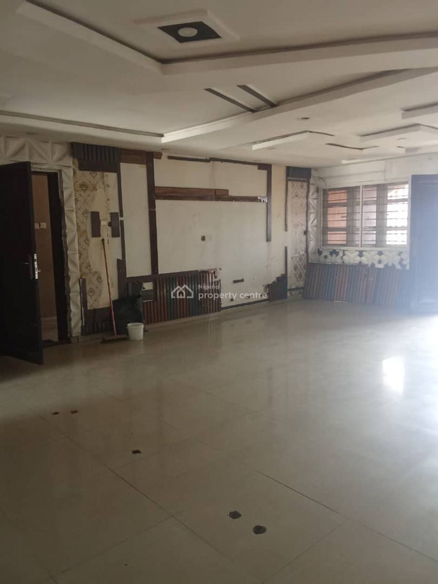 Spacious 3bedroom Flat Upstair with Pop, Modern Facilities at Estate, at Unity Estate Close to Bus Stop Egbeda Alimosho, Egbeda, Alimosho, Lagos, Flat / Apartment for Rent