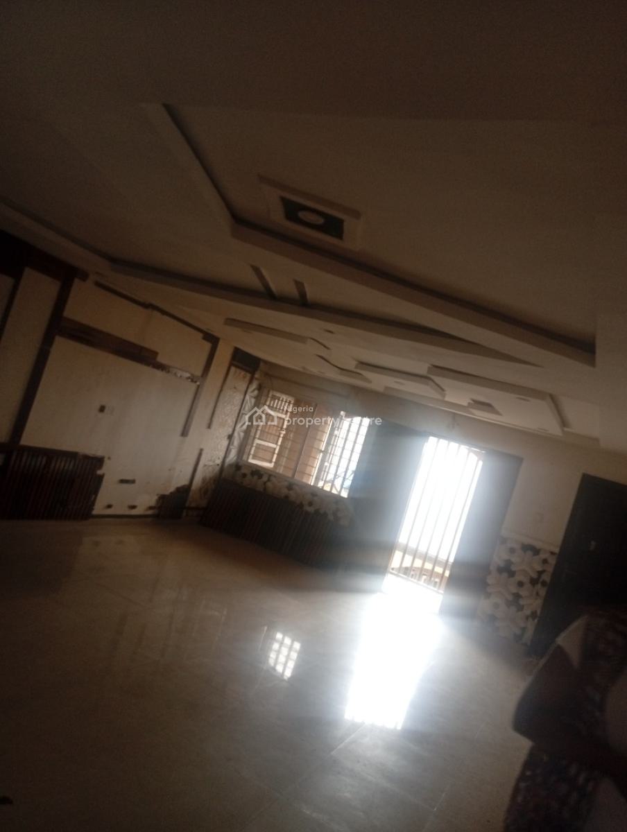 Spacious 3bedroom Flat Upstair with Pop, Modern Facilities at Estate, at Unity Estate Close to Bus Stop Egbeda Alimosho, Egbeda, Alimosho, Lagos, Flat / Apartment for Rent