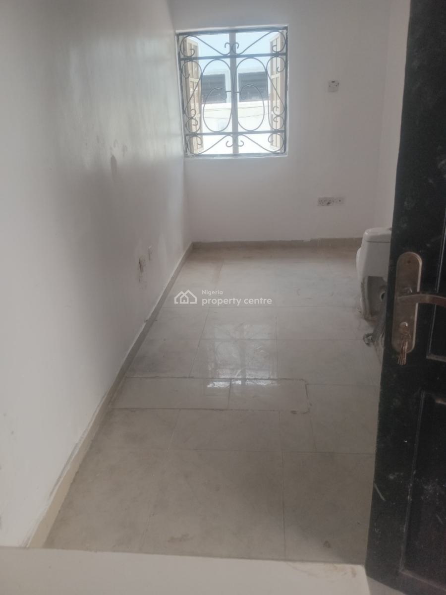 a Standard Self Contained Apartment with Studio Kitchen and Separate P, Chevron Drive Carlton Gate Estate, Lekki, Lagos, Self Contain (single Rooms) for Rent