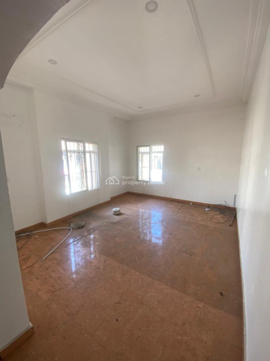 4bedroom Self Compound Semi Detached Duplex, Lekki Phase 1, Lekki, Lagos, Semi-detached Duplex for Rent