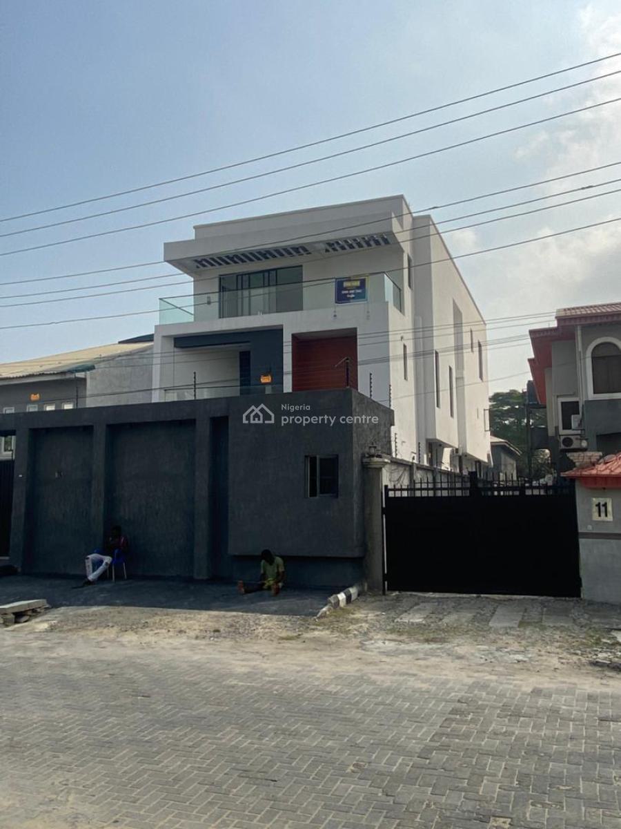 4bedroom Self Compound Semi Detached Duplex, Lekki Phase 1, Lekki, Lagos, Semi-detached Duplex for Rent