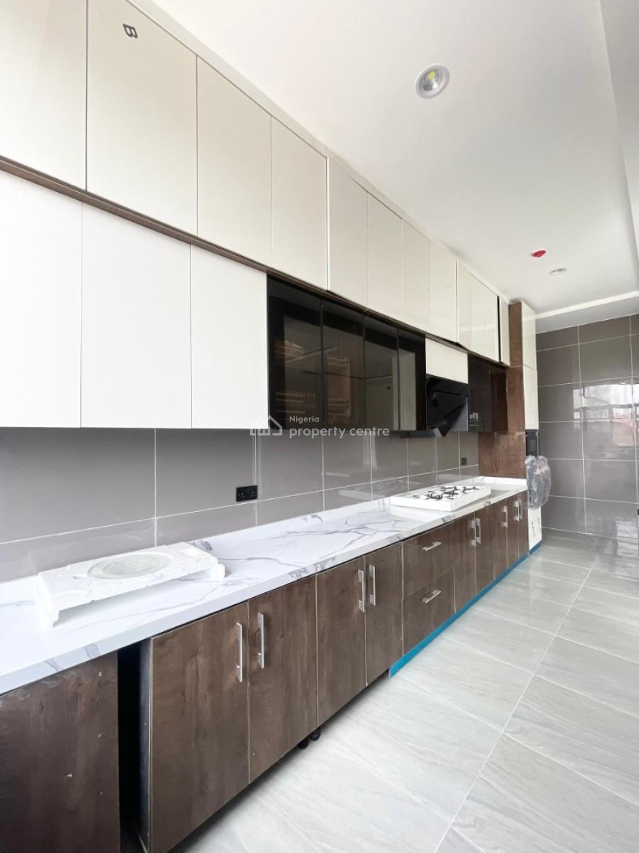 Classic 2 Bedroom Apartment with Pool and Elevator in a Secure Estate, Lekki Phase 1, Lekki, Lagos, Flat / Apartment for Sale