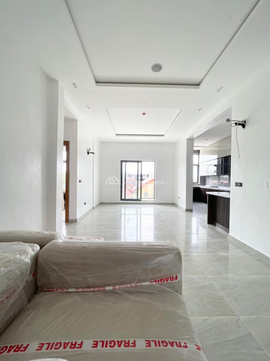 Classic 2 Bedroom Apartment with Pool and Elevator in a Secure Estate, Lekki Phase 1, Lekki, Lagos, Flat / Apartment for Sale