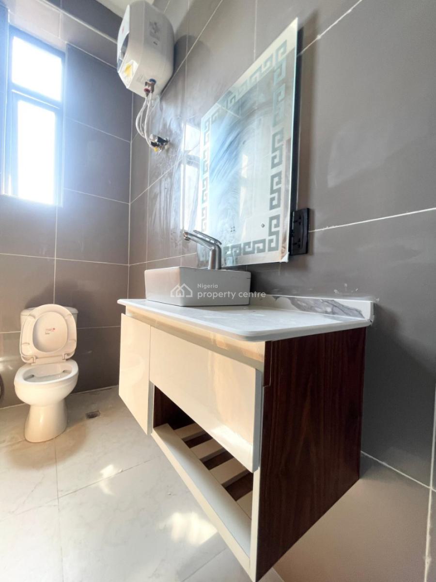 Classic 2 Bedroom Apartment with Pool and Elevator in a Secure Estate, Lekki Phase 1, Lekki, Lagos, Flat / Apartment for Sale