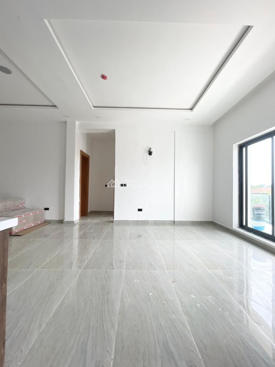 Classic 2 Bedroom Apartment with Pool and Elevator in a Secure Estate, Lekki Phase 1, Lekki, Lagos, Flat / Apartment for Sale