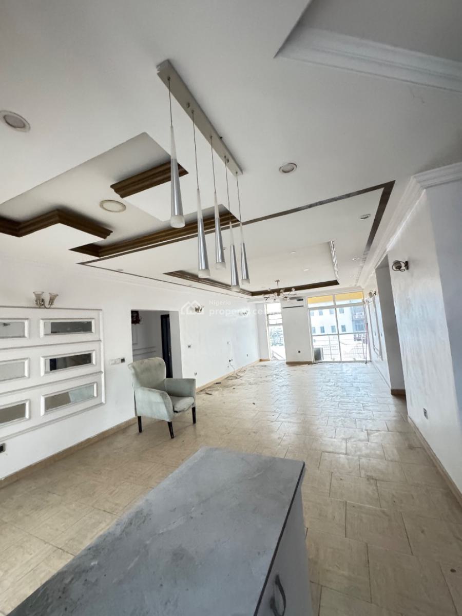 Spacious Nice 2 Bedroom Apartment Gud for Commercial Etc, Beside Idado Estate 🏡 Close to Chevy Estate Espress, Lekki, Lagos, Block of Flats for Sale