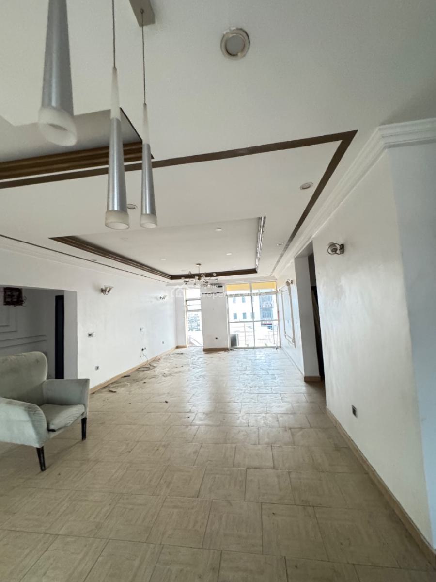 Spacious Nice 2 Bedroom Apartment Gud for Commercial Etc, Beside Idado Estate 🏡 Close to Chevy Estate Espress, Lekki, Lagos, Block of Flats for Sale