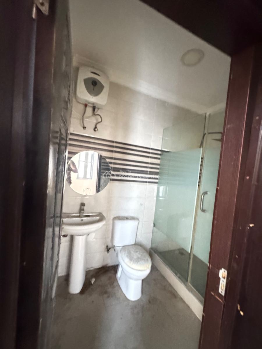 Spacious Nice 2 Bedroom Apartment Gud for Commercial Etc, Beside Idado Estate 🏡 Close to Chevy Estate Espress, Lekki, Lagos, Block of Flats for Sale